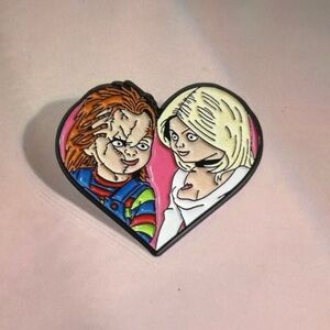 New_ Enamel Pin - Heart Shaped - Chucky And Tiffany